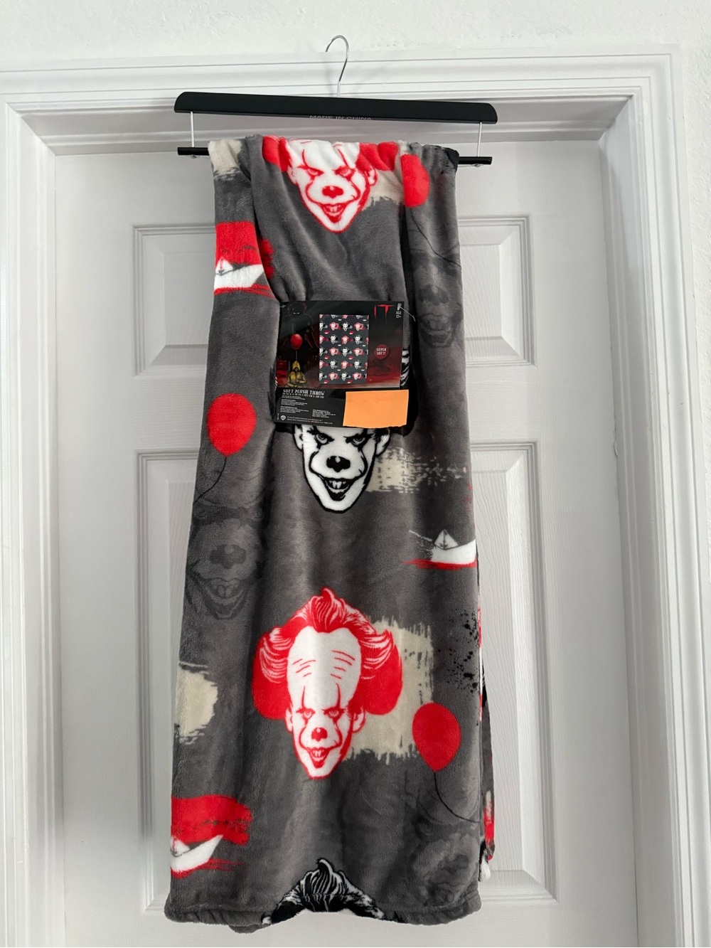 Halloween IT Pennywise Super Soft Plush Throw Blanket